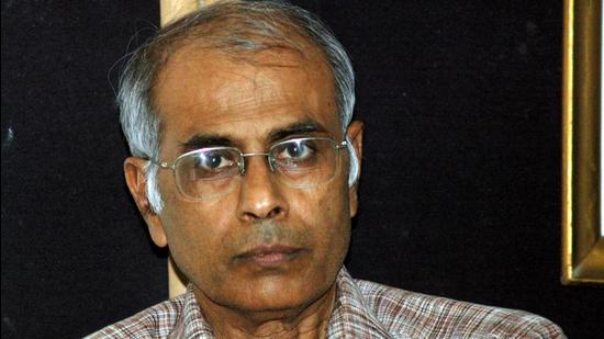 Narendra Dabholkar, the genial doctor, social activist, rationalist, writer and editor, was the face of the anti-superstition movement in Maharashtra for more than two decades. As the Dabholkar case has now reached the stage of the trial in Pune court, his supporters and all those who believe in the cause he took up can find a partial solace. (HT FILE PHOTO) Narendra Dabholkar, the genial doctor, social activist, rationalist, writer and editor, was the face of the anti-superstition movement in Maharashtra for more than two decades. As the Dabholkar case has now reached the stage of the trial in Pune court, his supporters and all those who believe in the cause he took up can find a partial solace. (HT FILE PHOTO)