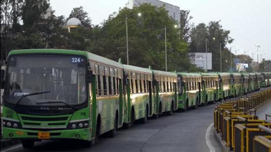 The PMPML is starting new routes outside Pune like Lonavla, Daund and others, while the public transport body has reduced routes within the city. (HT FILE PHOTO)