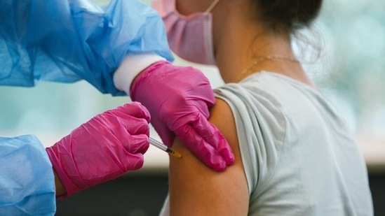 The pros and cons of vaccinating children under 12 years are still being debated(Ying Tang/NurPhoto/imago images) The pros and cons of vaccinating children under 12 years are still being debated(Ying Tang/NurPhoto/imago images)