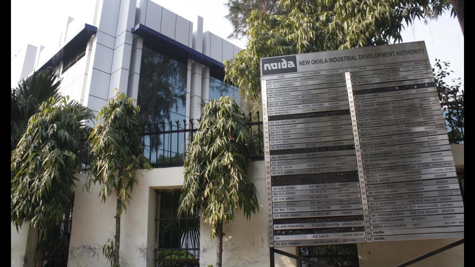 Noida launches helpline to file complaints on waste dumping Hindustan