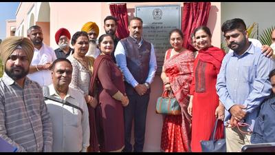 MLA Sanjay Talwar inaugurating Government College, Ludhiana East, opposite Vardhman Mill on Chandigarh Road on Tuesday. (HT File)
