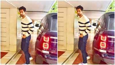 For footwear, Vicky opted for white and blue sneakers. (HT Photos/Varinder Chawla) For footwear, Vicky opted for white and blue sneakers. (HT Photos/Varinder Chawla)