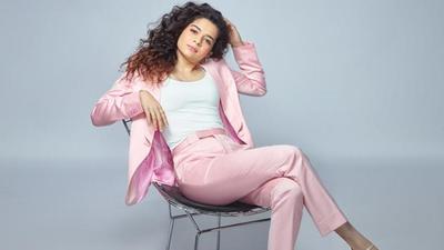 Mithila Palkar is known for her role in Little Things. Mithila Palkar is known for her role in Little Things.
