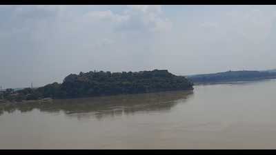 The Chunar Fort in Mirzapur is one of the three forts included in Varanasi-Chandraprabha ecotourism circuit (HT Photo)