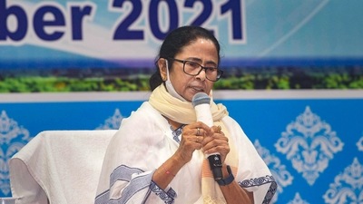 West Bengal Chief Minister Mamata Banerjee addressing a review meeting in Siliguri. (PTI)