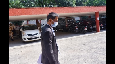 NCB Mumbai zonal director Sameer Wankhede, who has engaged in a war of words with NCP leader and Maharashtra minister Nawab Malik, arrives at NCB office in New Delhi on Tuesday. (HT Photo)