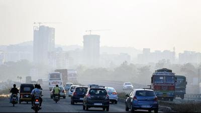 With minimum temperatures in the city hovering around 15 to 16 degree Celsius, Shivajinagar and Hadapsar have reported a drop in air quality from satisfactory to moderate on Tuesday, according to Safar. (HT FILE PHOTO) With minimum temperatures in the city hovering around 15 to 16 degree Celsius, Shivajinagar and Hadapsar have reported a drop in air quality from satisfactory to moderate on Tuesday, according to Safar. (HT FILE PHOTO)