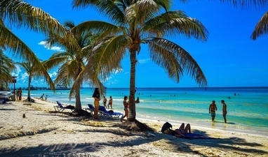 Cuba will open its borders and ease entry requirements next month after vaccinating most of its people with home-grown Covid-19 drugs, allowing it to welcome back overseas visitors and giving a shot in the arm to its ailing tourist industry. (Unsplash) Cuba will open its borders and ease entry requirements next month after vaccinating most of its people with home-grown Covid-19 drugs, allowing it to welcome back overseas visitors and giving a shot in the arm to its ailing tourist industry. (Unsplash)