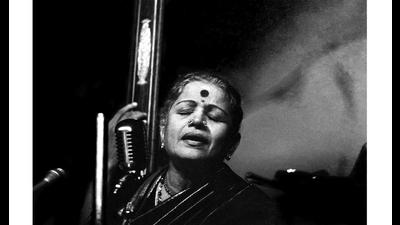 Carnatic vocalist, late MS Subbulakshmi, clicked during her performance, by photographer Avinash Pasricha. Carnatic vocalist, late MS Subbulakshmi, clicked during her performance, by photographer Avinash Pasricha.