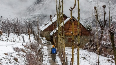 Untimely snowfall accompanied with continued heavy rain in the Valley have resulted in landslides and shooting stones. (AP Photo/Dar Yasin) (AP) Untimely snowfall accompanied with continued heavy rain in the Valley have resulted in landslides and shooting stones. (AP Photo/Dar Yasin) (AP)
