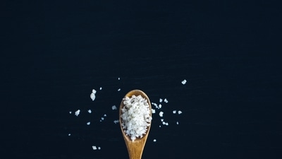 Gargle with salt water: Gargling with warm salt water several times a day can soothe sore throat and clear mucous. (Unsplash) Gargle with salt water: Gargling with warm salt water several times a day can soothe sore throat and clear mucous. (Unsplash)
