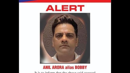 Ludhiana police have assured that the identity of the informer will be concealed. Arora is accused of making objectionable remarks against religious figures. A reward of <span class='webrupee'>₹</span>1 lakh has been announced on his head. (HT Photo) Ludhiana police have assured that the identity of the informer will be concealed. Arora is accused of making objectionable remarks against religious figures. A reward of <span class='webrupee'>₹</span>1 lakh has been announced on his head. (HT Photo)
