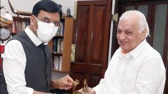 Kerala governor Arif Mohammad Khan on Tuesday said it’s time to decommission the 125-year-old Mullaperiyar dam and build a new one. (ANI)