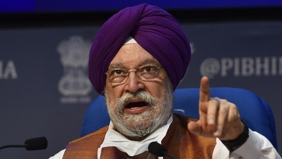 Union petroleum minister Hardeep Singh Puri&nbsp;(File Photo)