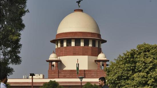 The Supreme Court on Tuesday said it would like to peruse the closure report of the special investigation team (SIT) giving clean chit to 64 people in the 2002 Gujarat riots case (HT PHOTO)
