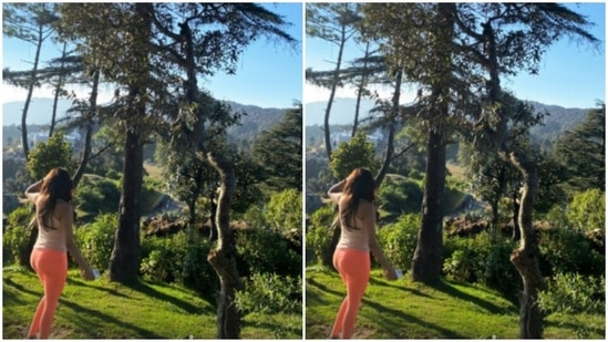 Janhvi posed with her back to the cameras, as she stared at the picturesque hills.(Instagram/@janhvikapoor)