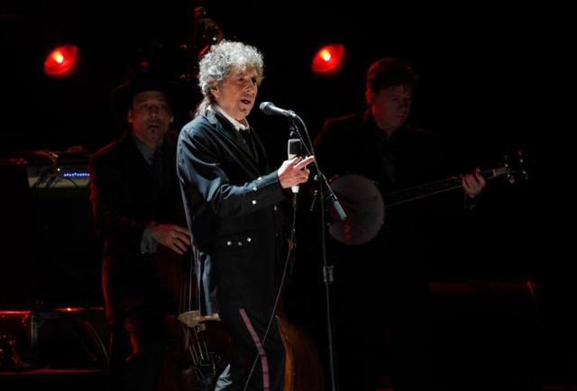 Bob Dylan performs at the 17th Annual Critics' Choice Movie Awards in Los Angeles on January 12, 2012. (Mario Anzuoni/ REUTERS)