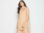 Athiya Shetty's peach sharara set with side pockets is every girl's dream(Instagram/elevate_promotions) Athiya Shetty's peach sharara set with side pockets is every girl's dream(Instagram/elevate_promotions)