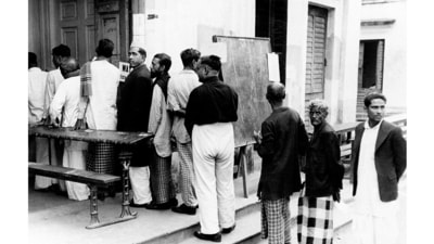 Voters in West Bengal, February 1952. (Courtesy Publicity Department, West Bengal via Photo Division, PIB)