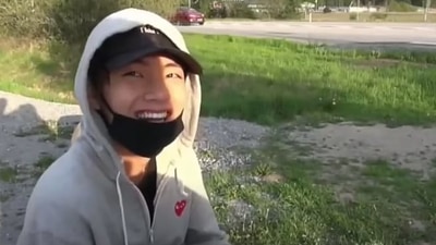 BTS singer V once wrote a letter to a fan.&nbsp;