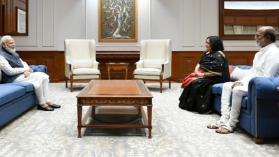 Rajinikanth shared pictures from his meeting on his social media accounts. (Instagram/@rajinikanth) 