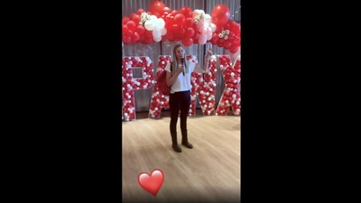 Sara Blakely, chief executive and founder of the shapewear company Spanx, rewarded her employees with wonderful gifts.&nbsp; (Instagram/@sarablakely)