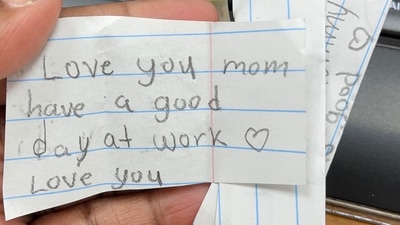 A note that Vita found in a ziplock bag in her purse at work. (twitter/@hovitaaa)