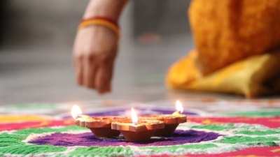 Naraka Chaturdasi: The second day, also known as Chhoti Diwali or Minor Diwali, will be celebrated on November 3. People wake up early in the morning and bathe in natural oils and herbal mix and change into clean clothes. (Unsplash) Naraka Chaturdasi: The second day, also known as Chhoti Diwali or Minor Diwali, will be celebrated on November 3. People wake up early in the morning and bathe in natural oils and herbal mix and change into clean clothes. (Unsplash)