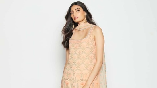 Athiya Shetty's peach sharara set with side pockets is every girl's dream(Instagram/elevate_promotions)