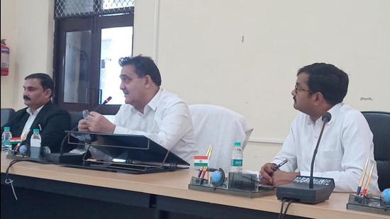 Ashok Kumar (centre), chief judge of Gautam Budh Nagar district court, addressing the media on Wednesday. (Sourced)