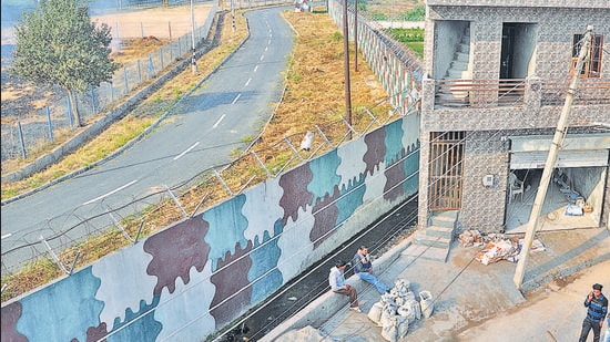 Identified as Mohit Kumar, the accused is a migrant from Hardoi in Uttar Pradesh and works at a pizza joint in Sector 26, Chandigarh.