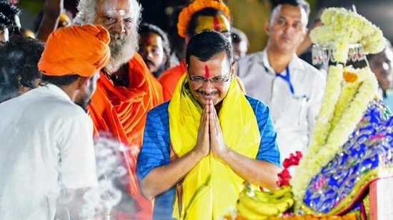 Delhi Chief Minister Arvind Kejriwal offers prayers at Saryu Ghat in Ayodhya on Monday. (ANI) Delhi Chief Minister Arvind Kejriwal offers prayers at Saryu Ghat in Ayodhya on Monday. (ANI)