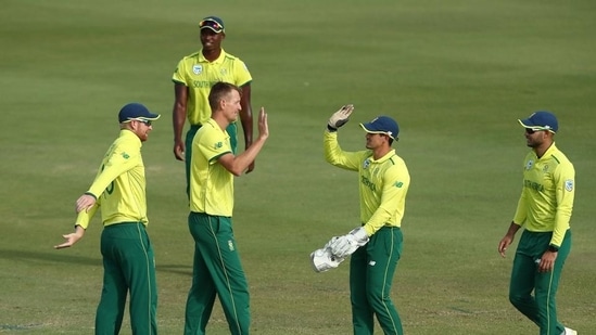 South Africa all-rounder Chris Morris with teammates in this file photo(CA/Twitter)