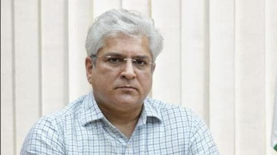 In an interview with Hindustan Times, Kailash Gahlot said the Delhi government will order 800 CNG (Compressed Natural Gas) buses in two batches. (HT Archive)