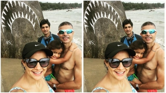 Gul Panag looked happiest to be flanked by her family by her side.(Instagram/@gulpanag)
