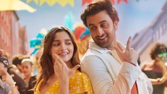 Rumours are doing the rounds that Alia Bhatt and Ranbir Kapoor are set to marry in December.&nbsp;