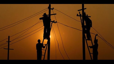 The line loss in Aminabad, Chowk and Thakurganj areas of Lucknow remains above 30% due to power pilferage.