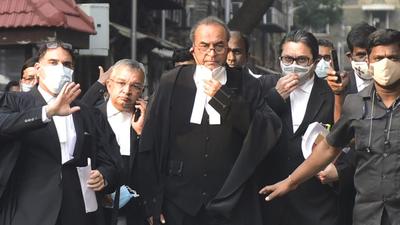 Senior advocate Mukul Rohatgi (centre), who represented Aryan Khan, addresses the media at the Bombay high court on Thursday. (Anshuman Poyrekar/HT PHOTO) Senior advocate Mukul Rohatgi (centre), who represented Aryan Khan, addresses the media at the Bombay high court on Thursday. (Anshuman Poyrekar/HT PHOTO)