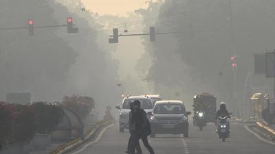 On Thursday, pollution monitoring stations at Shadipur, NSIT Dwarka, Bawana, Pusa, Mundka, Anand Vihar and Dilshad Garden showed ‘very poor’ AQI levels.(Arvind Yadav/HT PHOTO) On Thursday, pollution monitoring stations at Shadipur, NSIT Dwarka, Bawana, Pusa, Mundka, Anand Vihar and Dilshad Garden showed ‘very poor’ AQI levels.(Arvind Yadav/HT PHOTO)