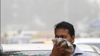 The air quality index in Lucknow on Thursday was 179 up from 71 recorded at the start of this month. (HT File Photo) The air quality index in Lucknow on Thursday was 179 up from 71 recorded at the start of this month. (HT File Photo)