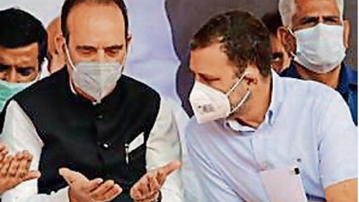 Rahul Gandhi with Ghulam Nabi Azad in Jammu on September 10 . PTI Rahul Gandhi with Ghulam Nabi Azad in Jammu on September 10 . PTI