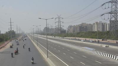 NHAI surveys show that for these Punjab expressways under the Bharatmala Pariyojana, 22,000 acre land is required; work is expected to begin in 2022 with a deadline of three years. (HT FILE PHOTO FOR REPRESENTATIVE PURPOSES ONLY) NHAI surveys show that for these Punjab expressways under the Bharatmala Pariyojana, 22,000 acre land is required; work is expected to begin in 2022 with a deadline of three years. (HT FILE PHOTO FOR REPRESENTATIVE PURPOSES ONLY)