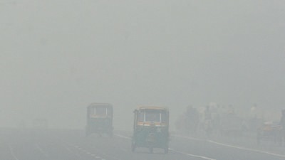 The minister also announced the revamp of a one-stop website – www.delhifightspollution.in – which will let people know about the pollution levels in the national capital. (HT)