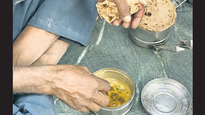Management of the Chhatrapati Shivaji Maharaj hospital in Kalwa has registered a police complaint against canteen contractor after maggots were found in a patient’s lunch. (For representational purposes only) (HT FILE)