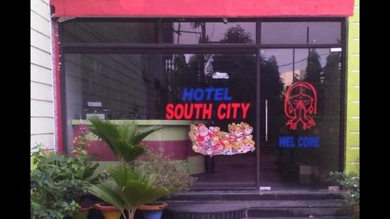 A murder in the hotel’s bar running without a licence turned the spotlight on police constable Prasanna Behera who allegedly owned the hotel.