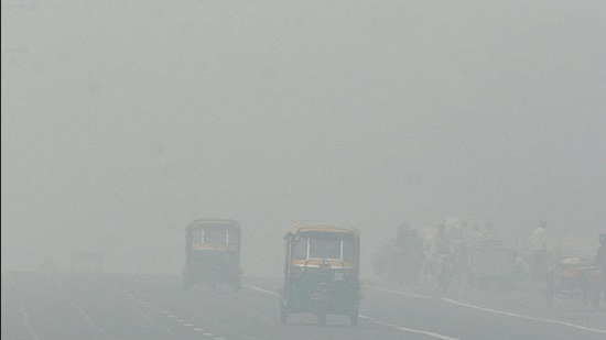 The minister also announced the revamp of a one-stop website – www.delhifightspollution.in – which will let people know about the pollution levels in the national capital. (HT) The minister also announced the revamp of a one-stop website – www.delhifightspollution.in – which will let people know about the pollution levels in the national capital. (HT)