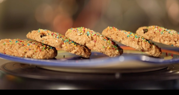 Oat coconut cookies (Tata Sky Cooking expert Chef Nita Mehta) Oat coconut cookies (Tata Sky Cooking expert Chef Nita Mehta)