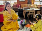 Soha Ali Khan shares a glimpse of her Diwali preparation with daughter Inaaya Naumi Kemmu(Instagram)