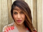 Sophie Choudry, in a midriff-baring shirt, is a sight to behold Sophie Choudry, in a midriff-baring shirt, is a sight to behold