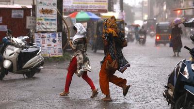 In Pune as well thunderstorms and lighting along with rainfall is likely in the first week of November, as per India Meteorological Department (IMD). (HT FILE PHOTO) In Pune as well thunderstorms and lighting along with rainfall is likely in the first week of November, as per India Meteorological Department (IMD). (HT FILE PHOTO)